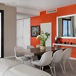 Stunning 3br With Panomaric Views *