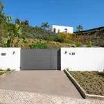 וילה Stunning 3br With Panomaric Views