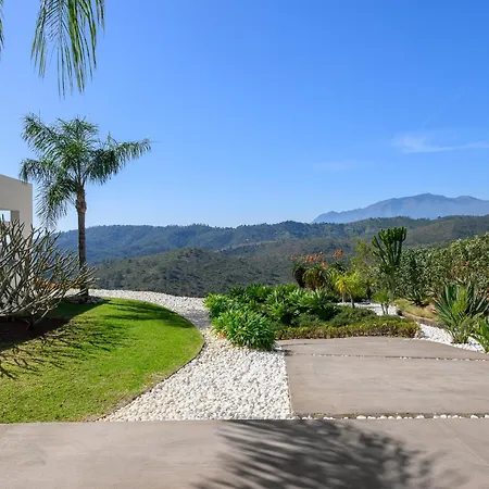Villa Hidden Sanctuary - 3 Bedroom Villa With Panoramic Views