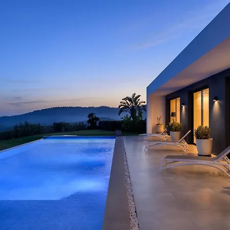 Villa Hidden Sanctuary - 3 Bedroom Villa With Panoramic Views *